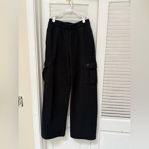 Fabletics - Black Cozy Fleece Wide Leg Cargo Sweatpant